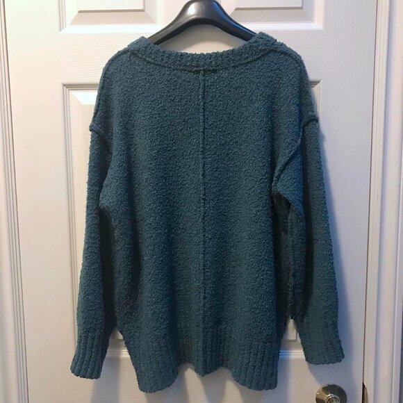 Cute Turquoise (Blue/Green)Sweater with Fun Seam Detail on Back & Sleeves - Picture 6 of 7